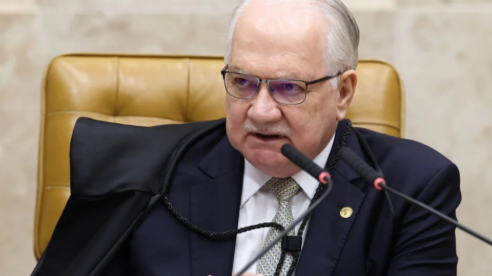 Fachin defende que recurso de Bolsonaro seja julgado pelo Plenário do STF